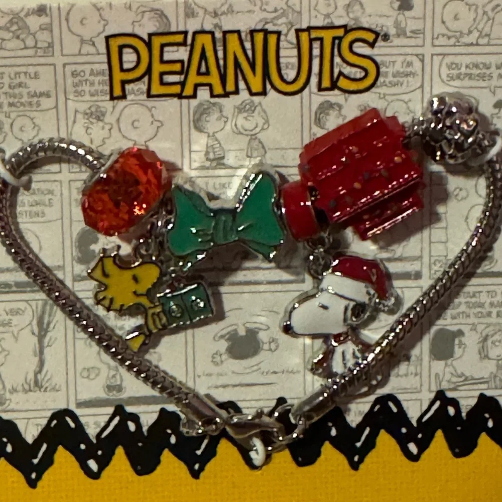 Peanuts holiday charm bracelet